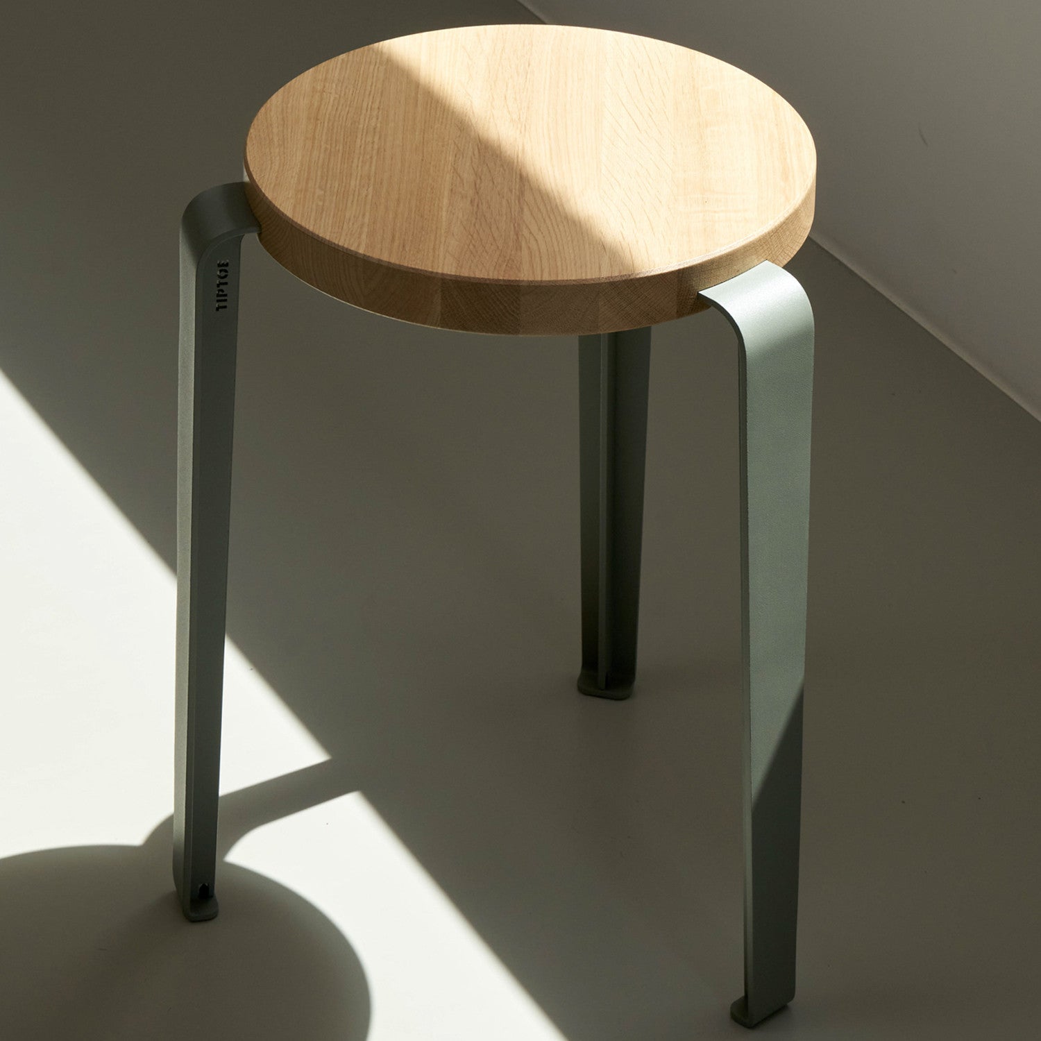 TIPTOE LOU stool - solid oak