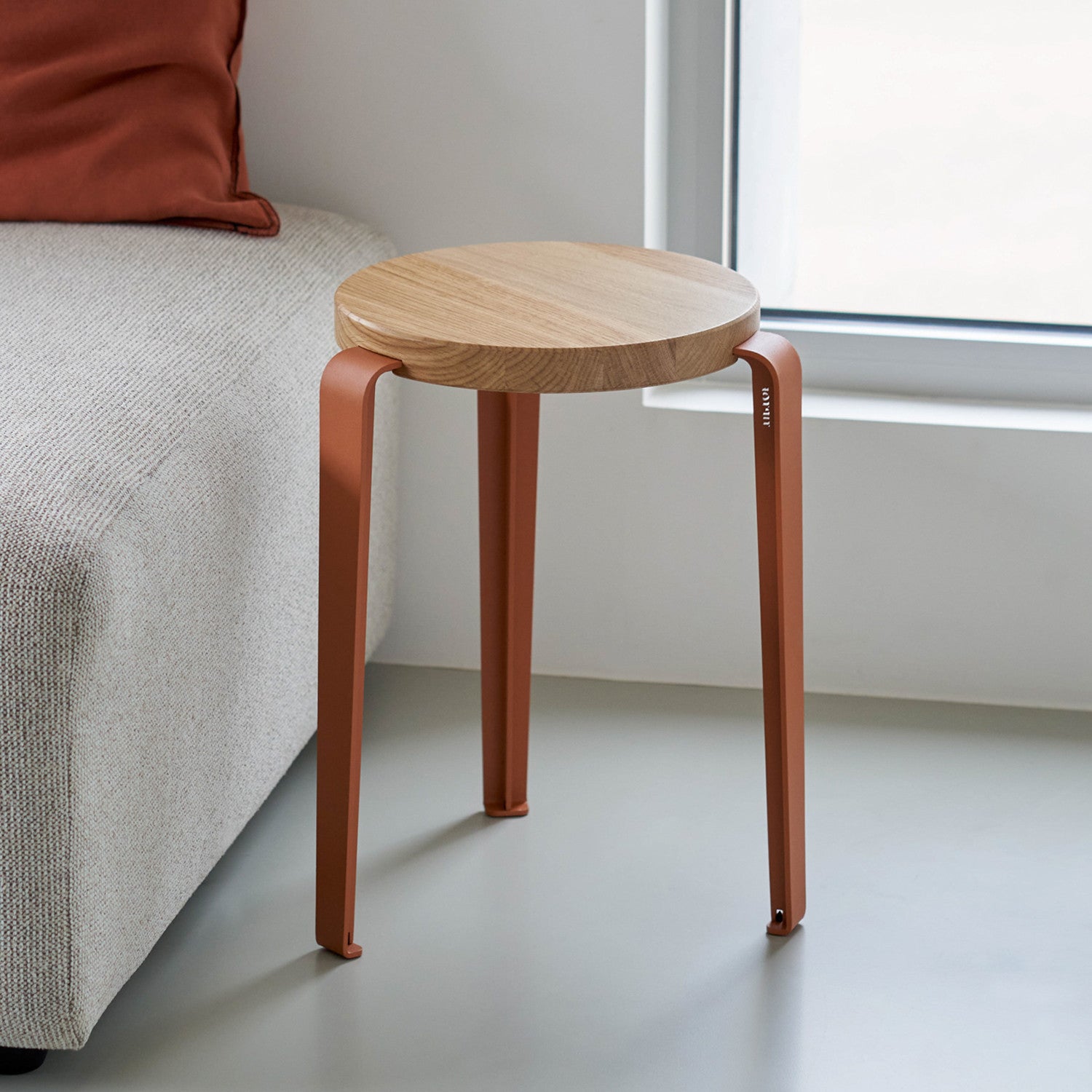 TIPTOE LOU stool - solid oak