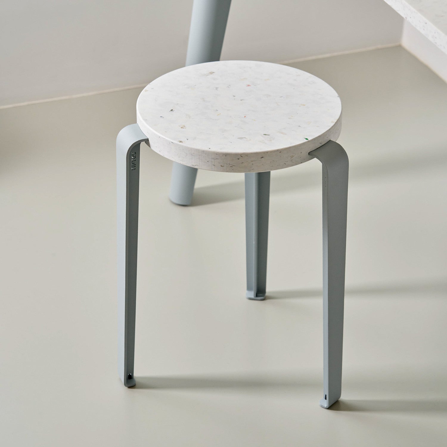 TIPTOE LOU stool - Venezia recycled plastic