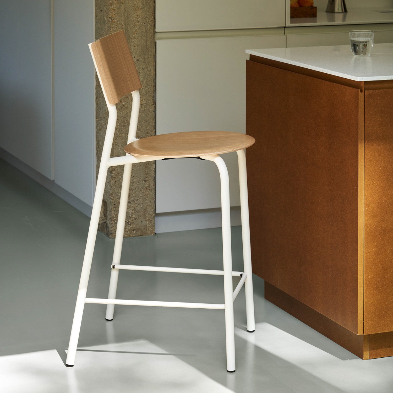 TIPTOE SSD bar chair - eco-certified wood