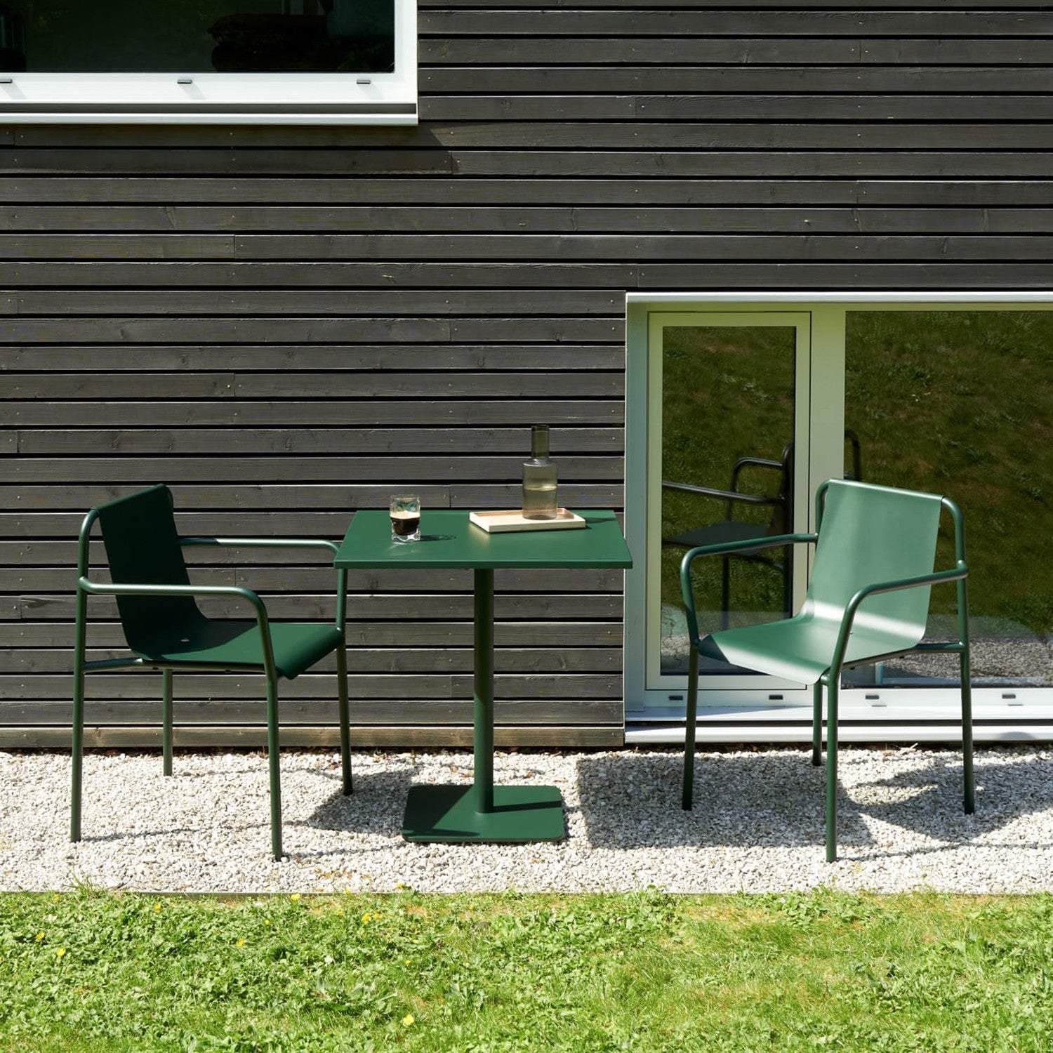 TIPTOE PANORAMA outdoor chair with armrests - powder-coated steel