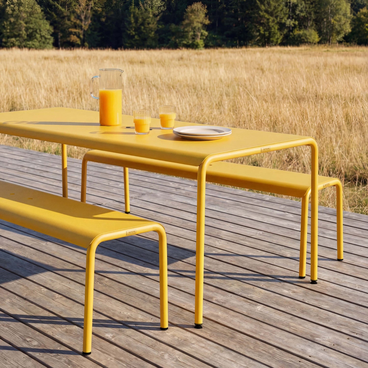 TIPTOE PANORAMA outdoor table - powder-coated steel