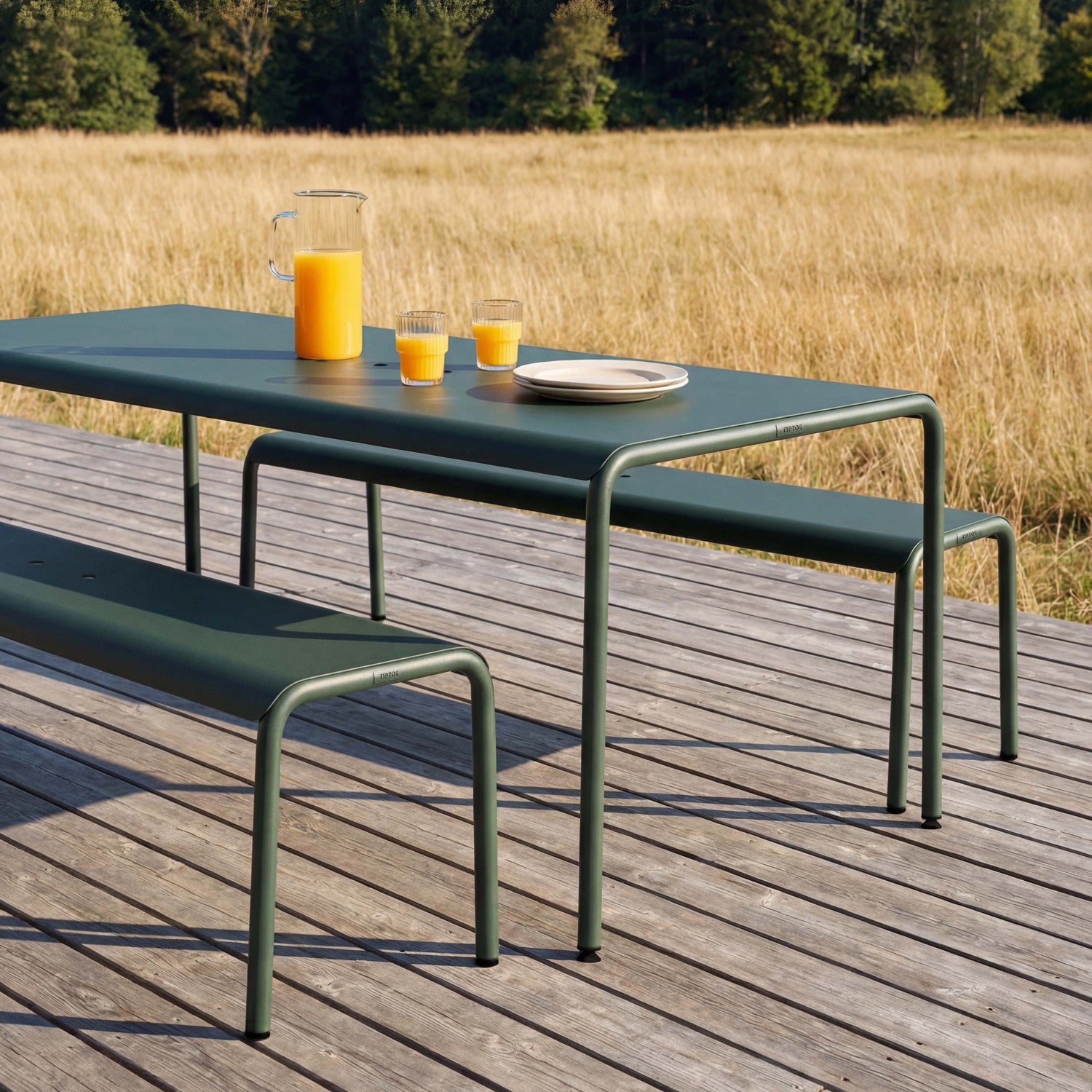 TIPTOE PANORAMA outdoor table - powder-coated steel
