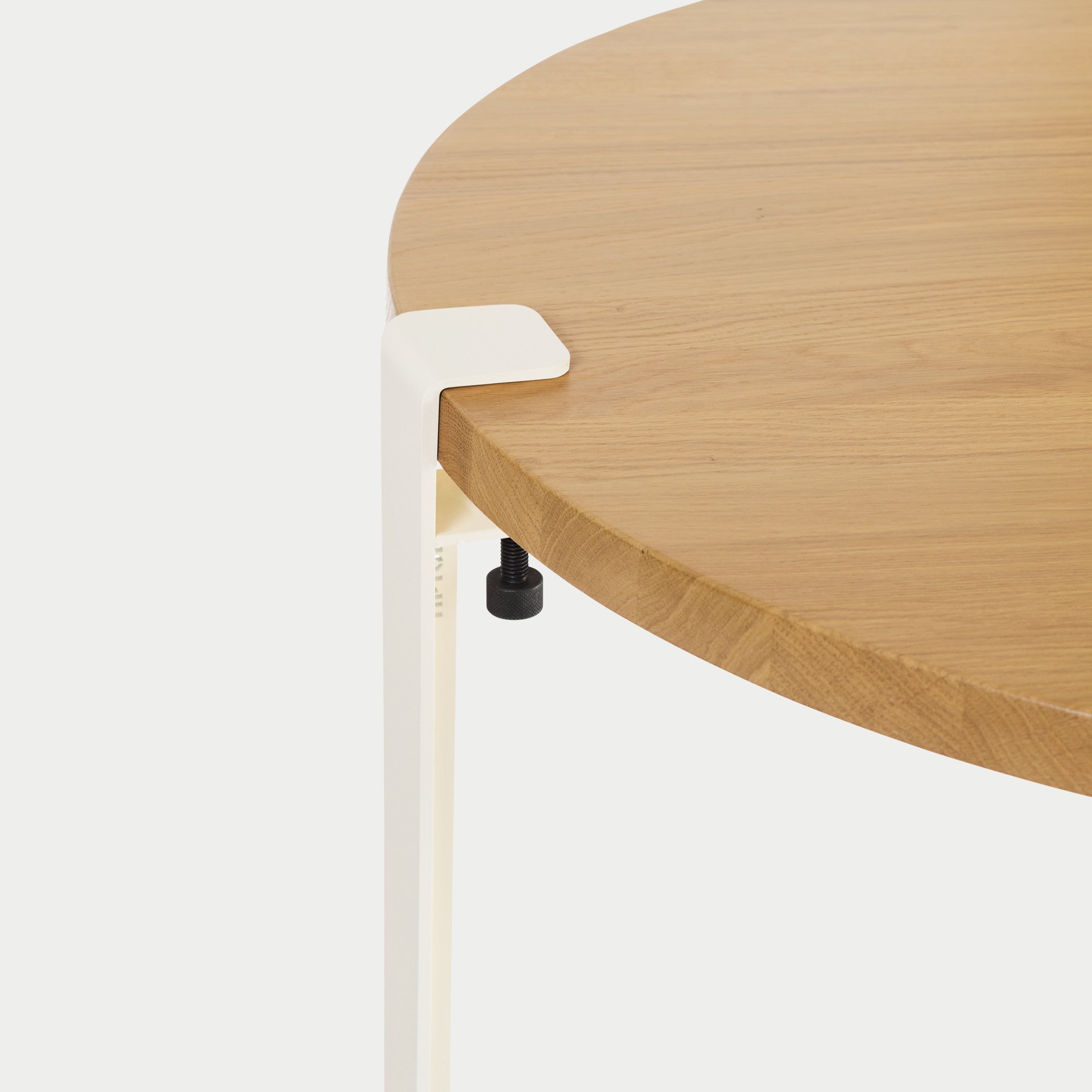 TIPTOE round coffee table diameter 90cm - solid oak