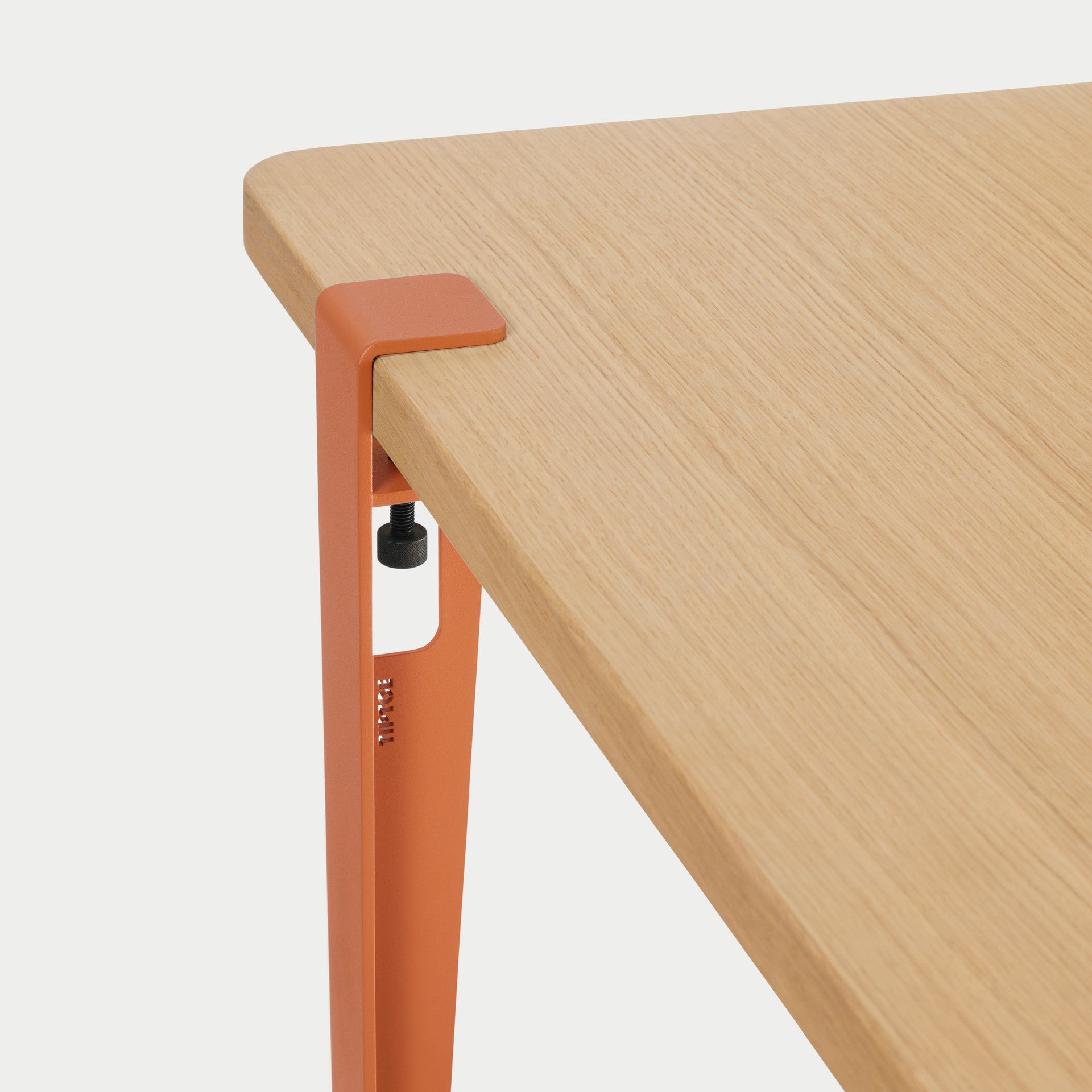 TIPTOE dining table - eco-certified wood
