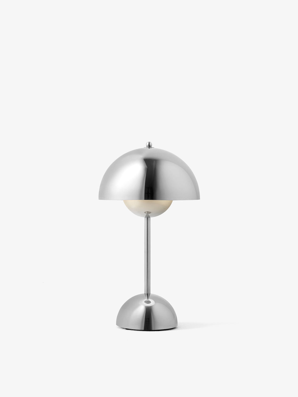 &Tradition Flowerpot VP9 Portable Lamp – 313 Design Market