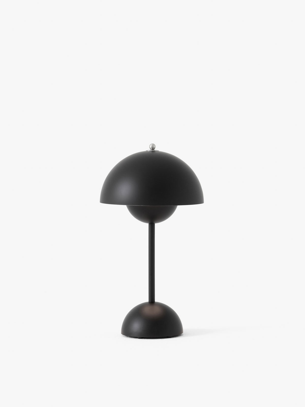 &Tradition Flowerpot VP9 Portable Lamp