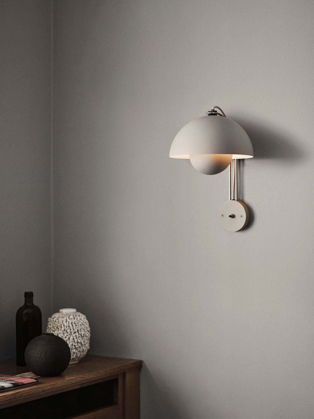 &Tradition Flowerpot VP8 Wall Lamp