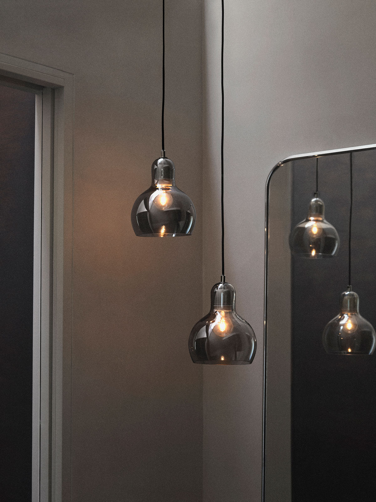 &Tradition Mega Bulb SR2 Pendant