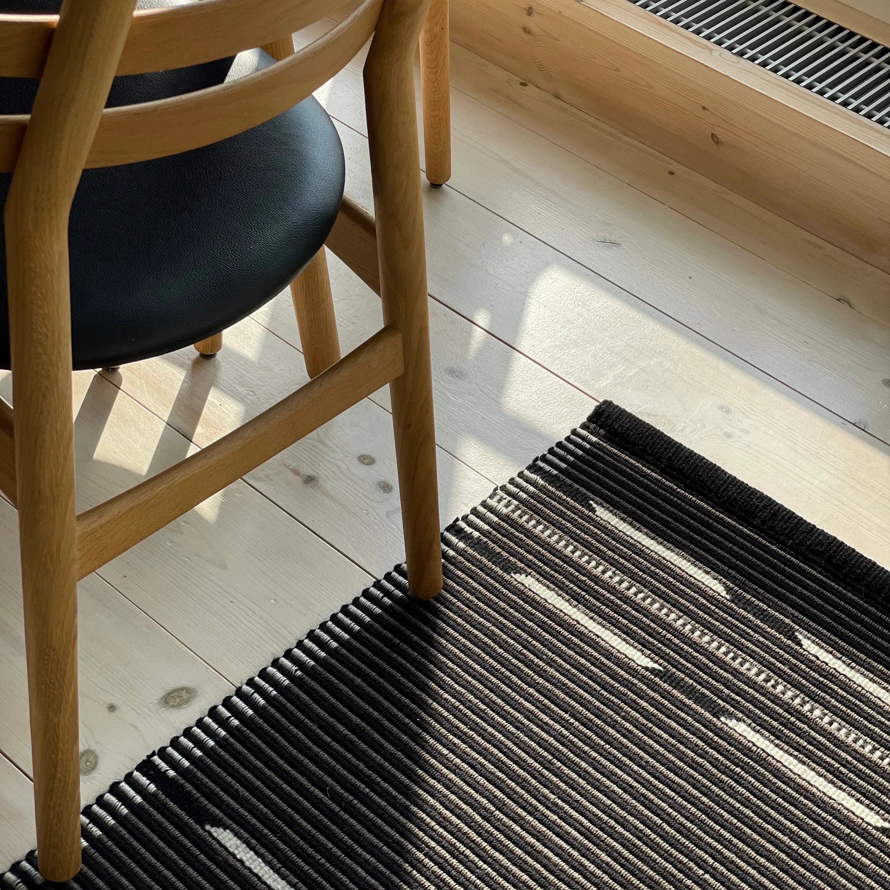 Vibeke Klint Rug VK-10, Brown/Black - Runner