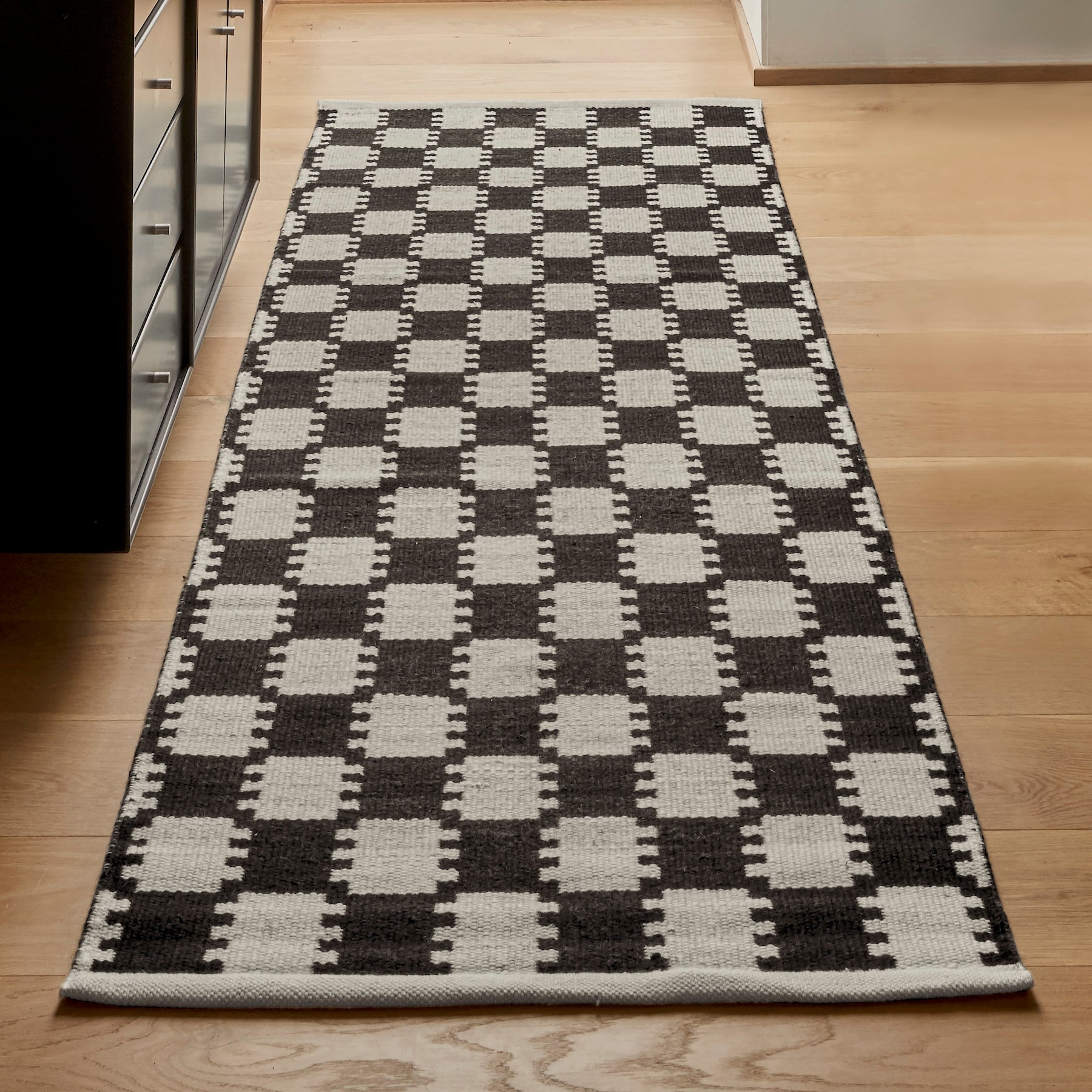 Vibeke Klint Rug VK-5, Black/Off-White, Runner