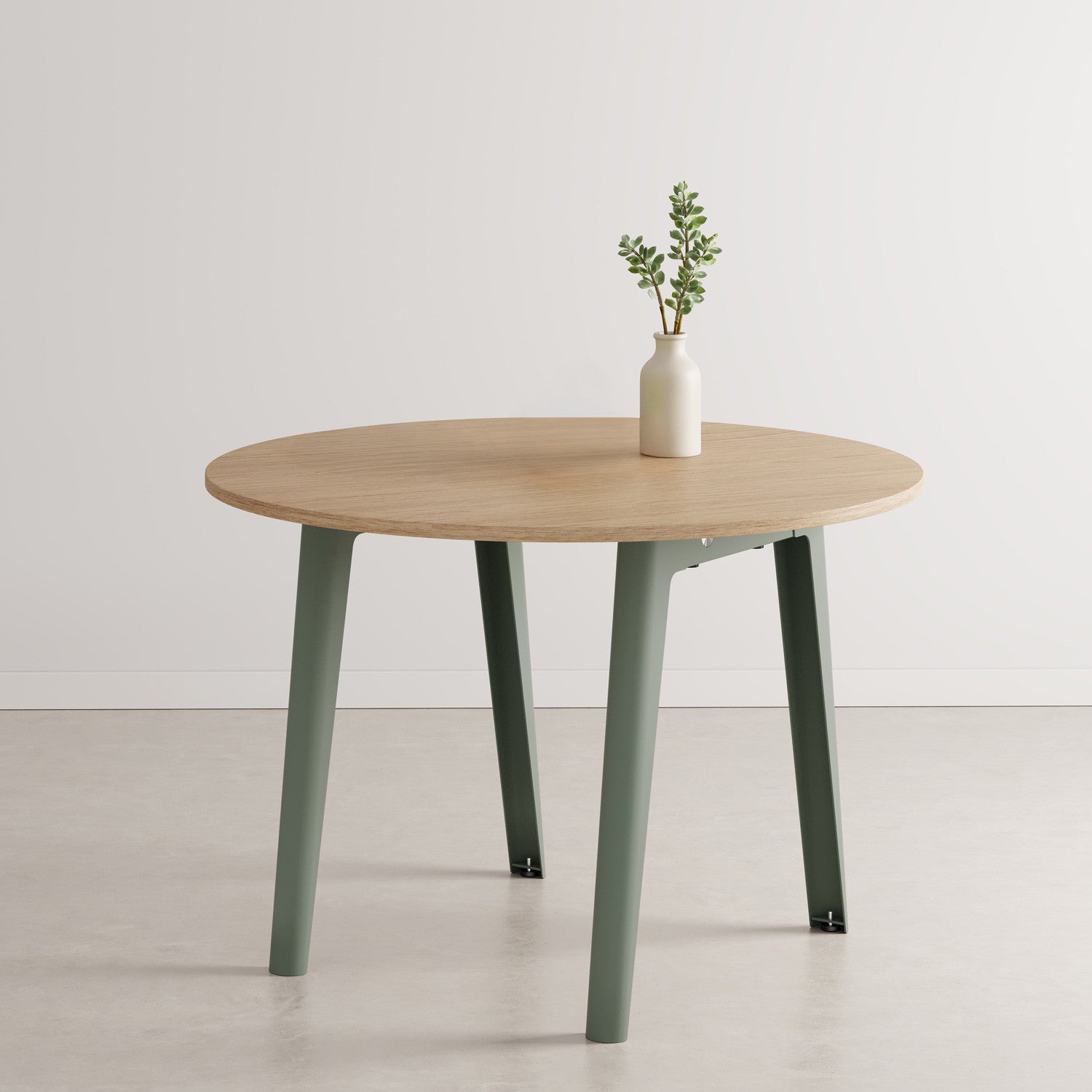 TIPTOE NEW MODERN round table diameter 110cm - eco-certified wood