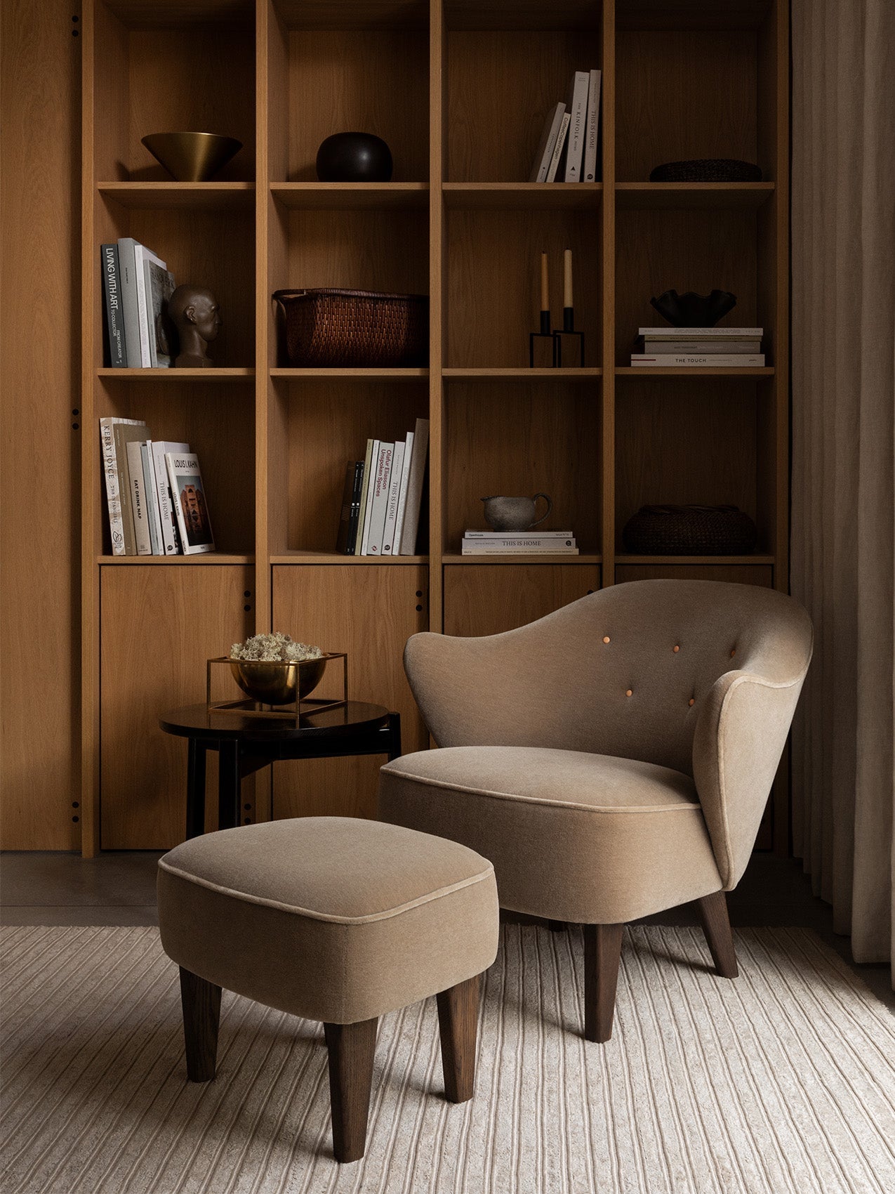 Audo Ingeborg Ottoman, Textile