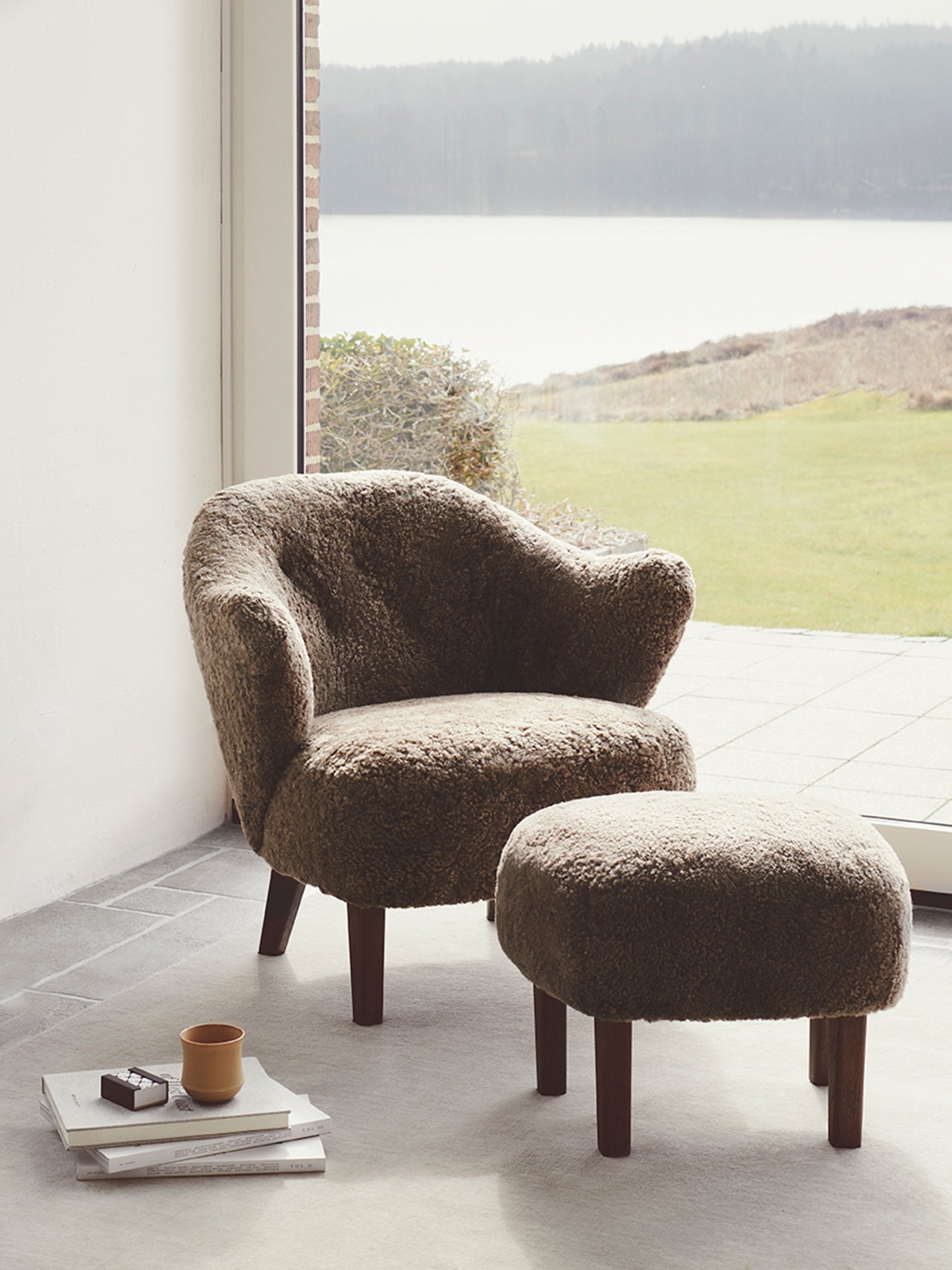Audo Ingeborg Ottoman, Sheepskin
