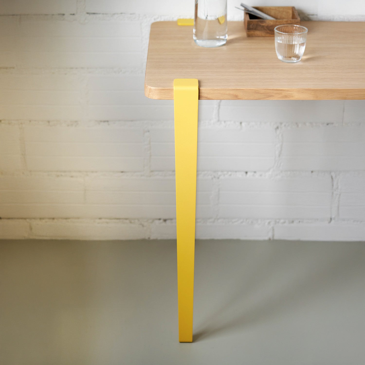 TIPTOE dining table - eco-certified wood