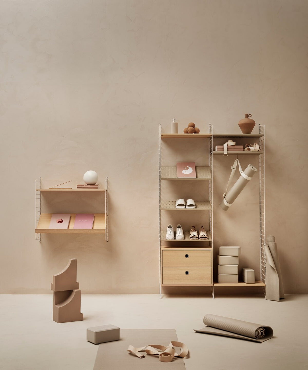 Chest of Drawers w58 x d30 x h42 cm in Oak, room setting