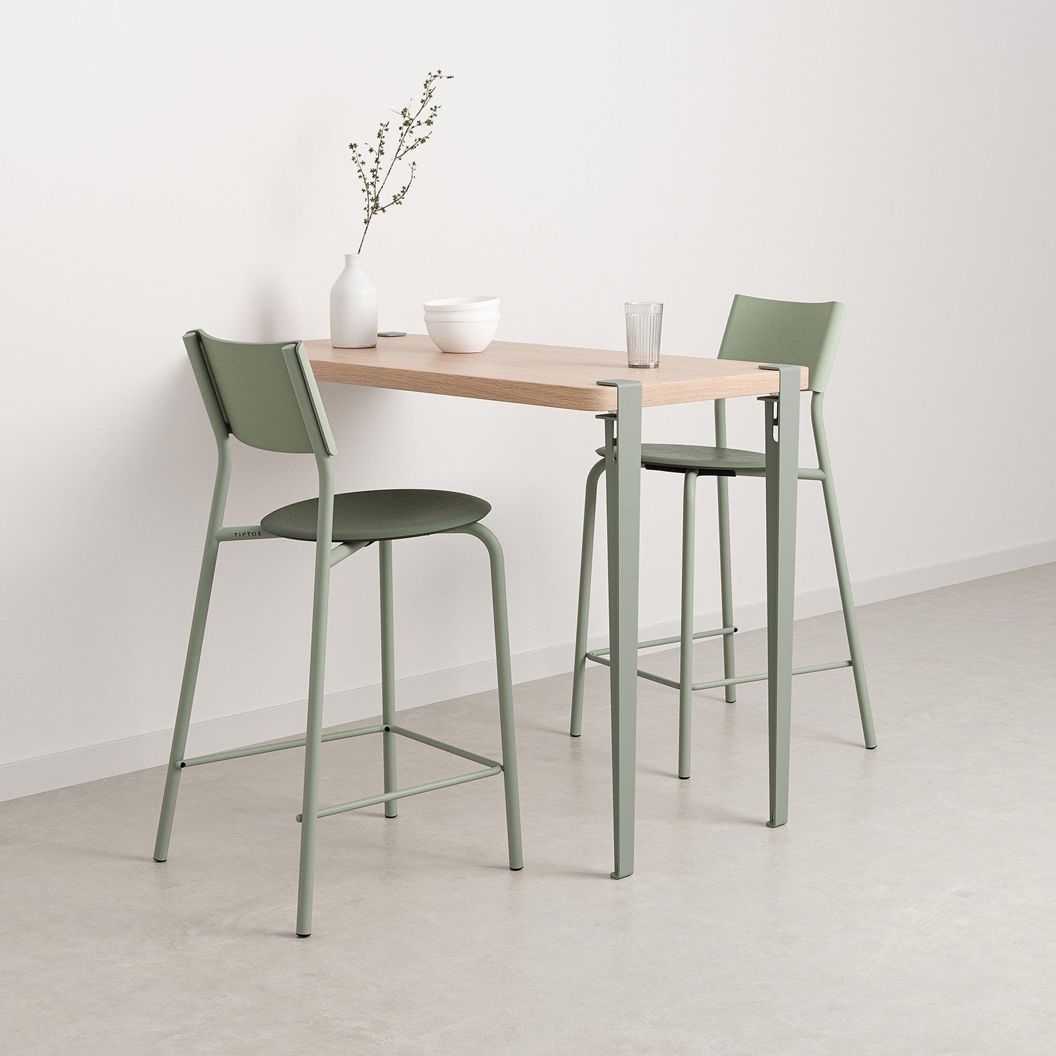 TIPTOE wall-mounted high table - eco-certified wood