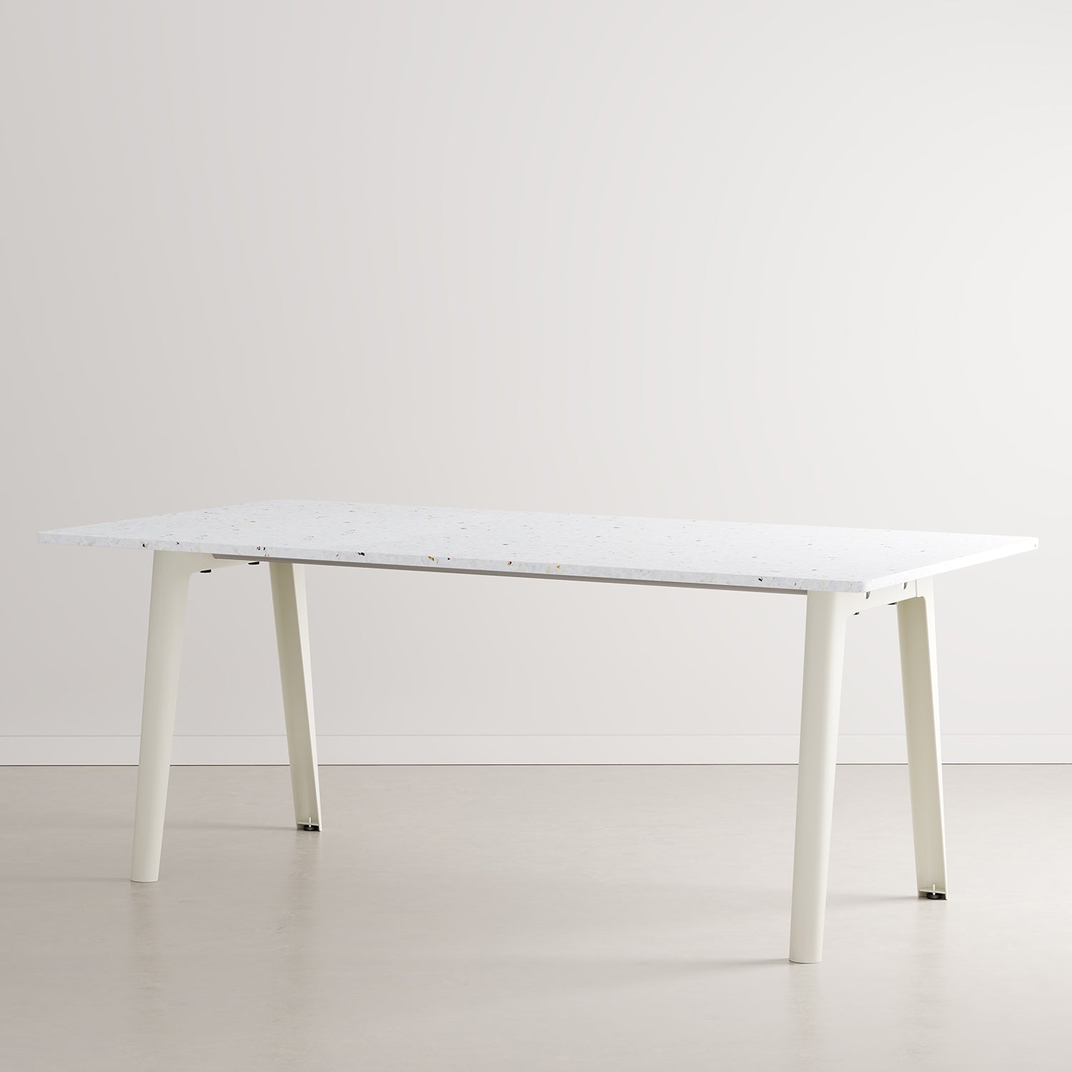 table-a-manger-new-modern-plastique-recycle-190x95-blanccreme