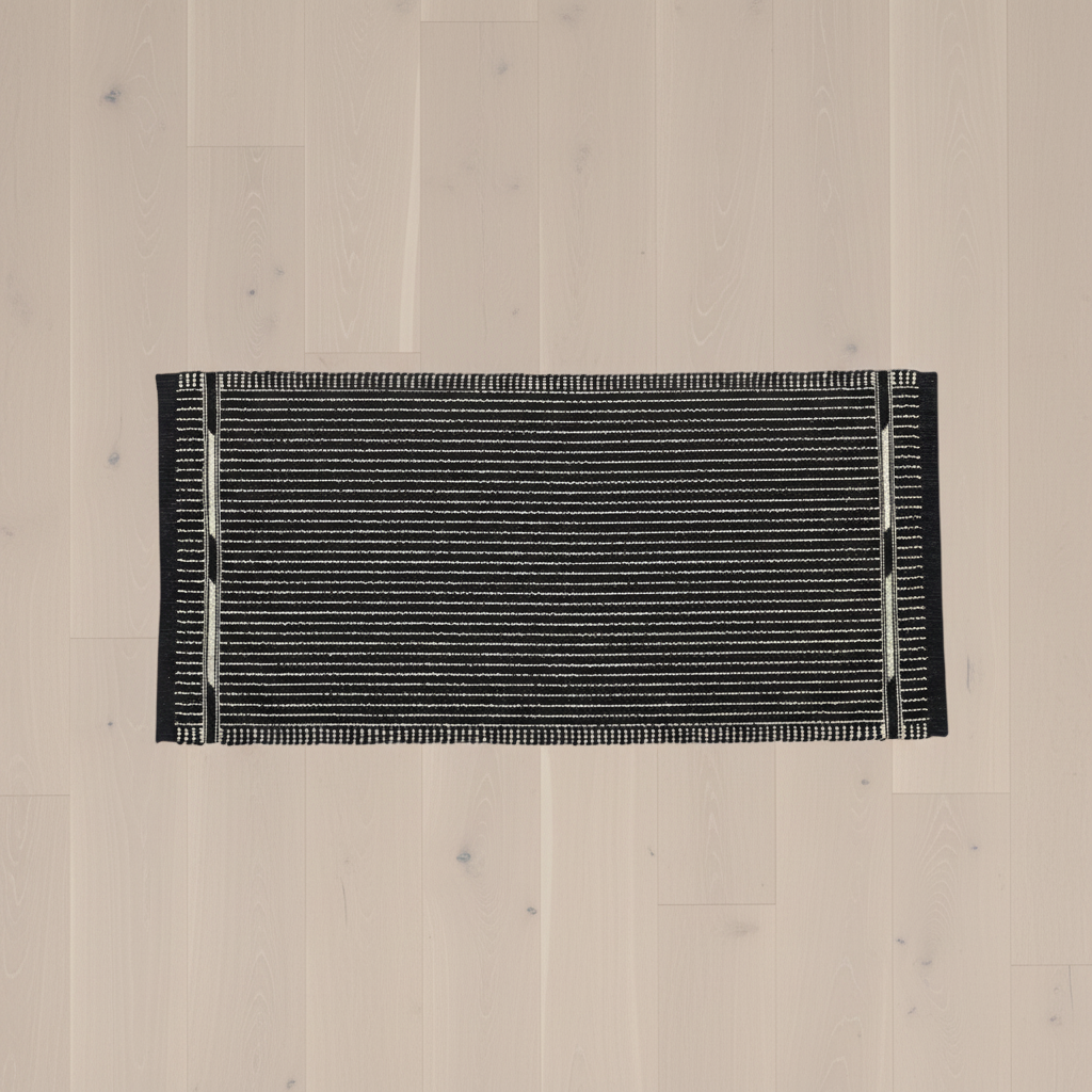 Vibeke Klint Rug VK-3, Black/Off-White - Runner