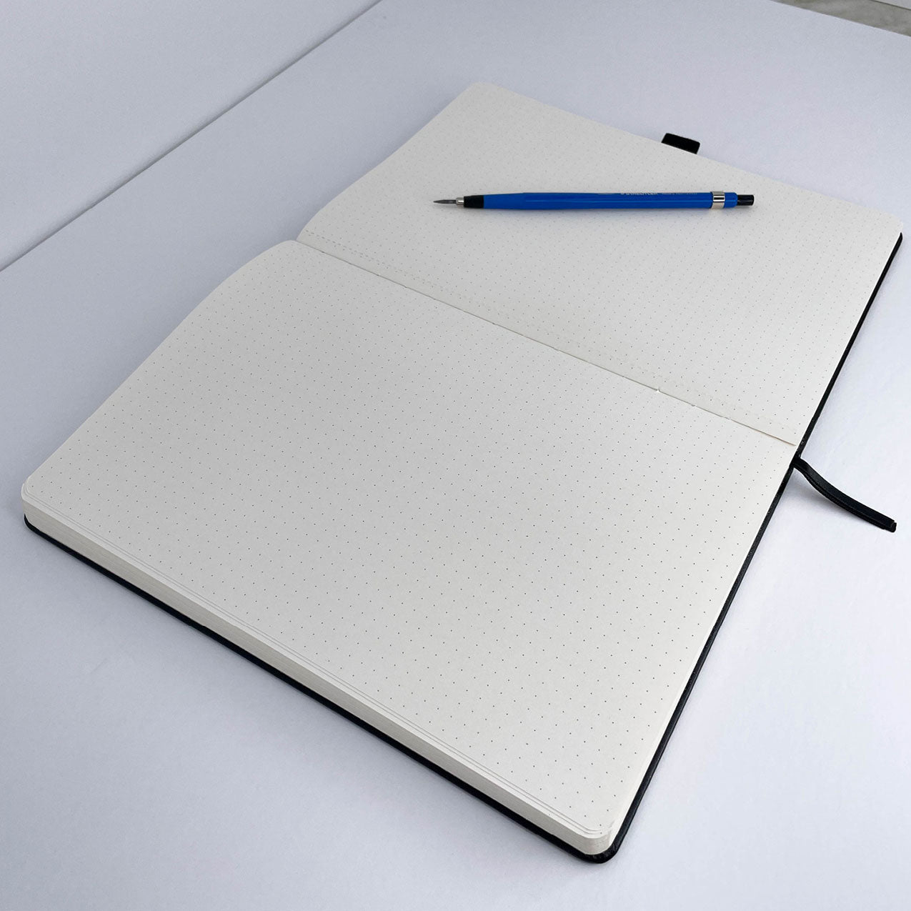 Architect Essentials B5 Sketchbook - Dot Grid