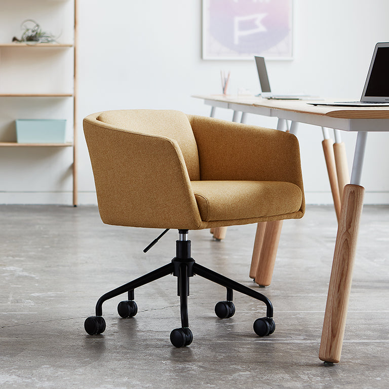 Gus Modern Radius Task Chair